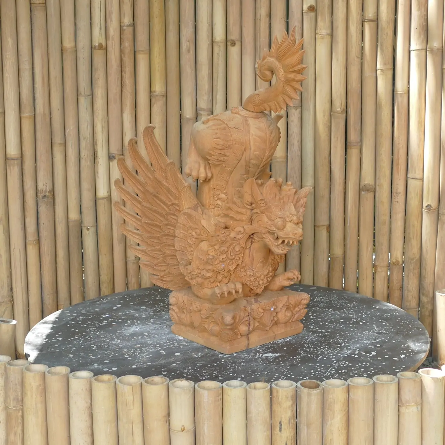  Product image 2 of the product “Singa Sungsang, Jack fruit, 30 x 35 x 56 cm (center Piece) with extension 47 x 40 x 75 cm ”